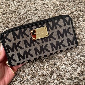 Michael Kors wallet